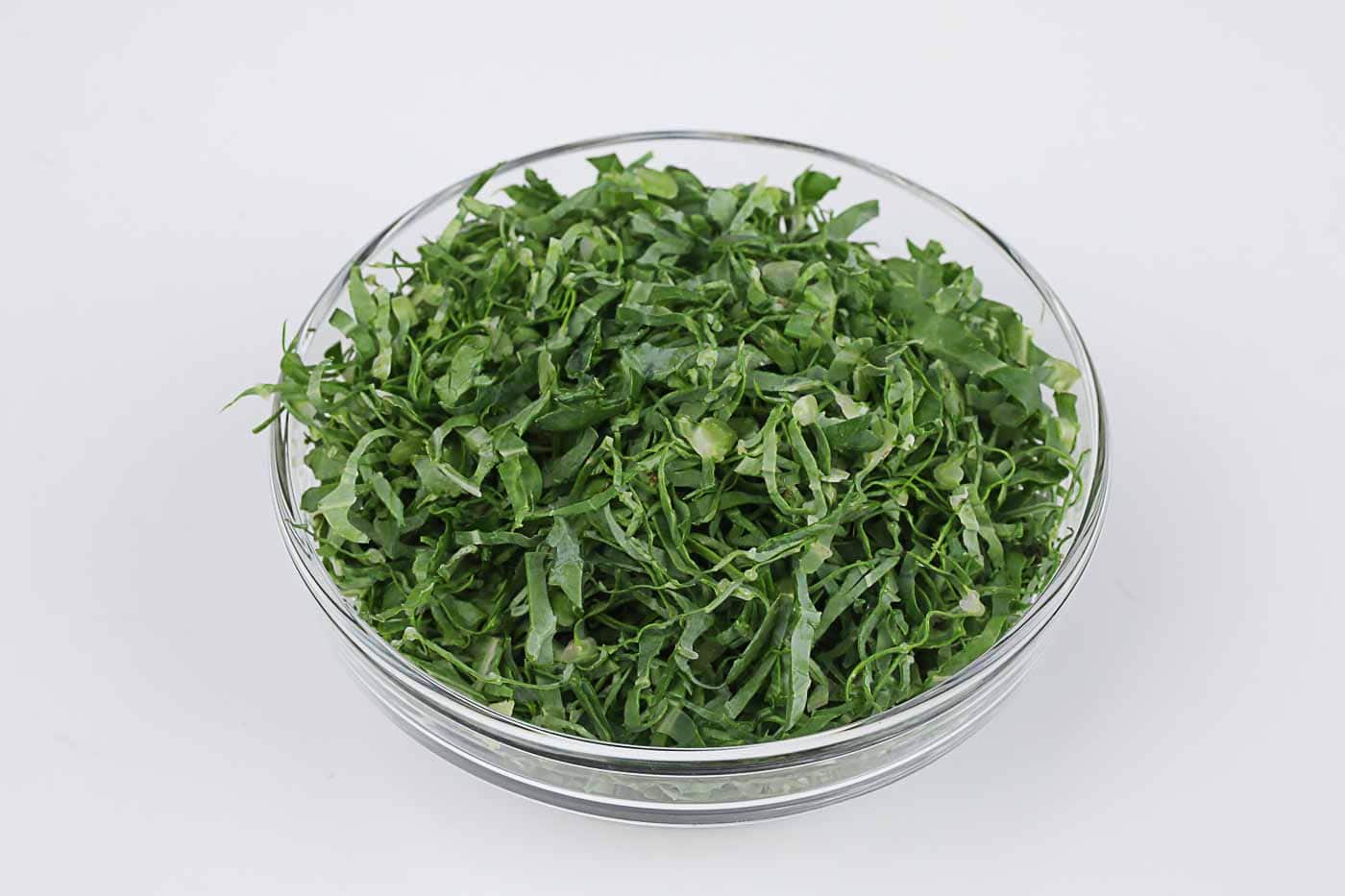 Chopped spinach and kales Chopped Spinach & Kale Mix - 250g - Image 1